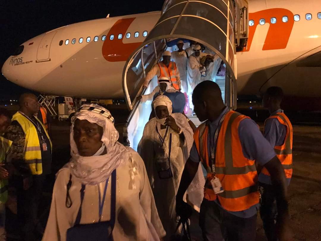 Burkina Hajj 2023 le premier vol retour est arrivé à laéroport